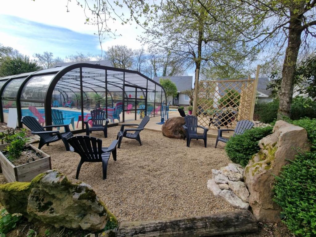Les Chalets De Saumur, Piscine & Parc Boise, 100M Du Cadrenoir Kültér fotó