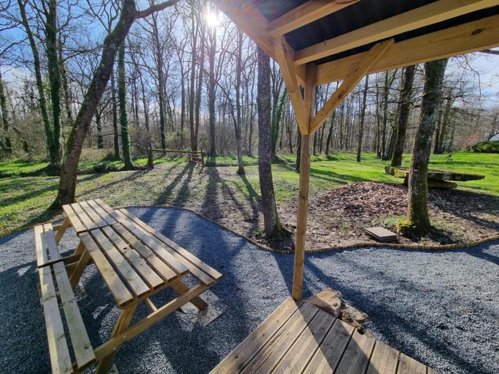 Les Chalets De Saumur, Piscine & Parc Boise, 100M Du Cadrenoir Kültér fotó