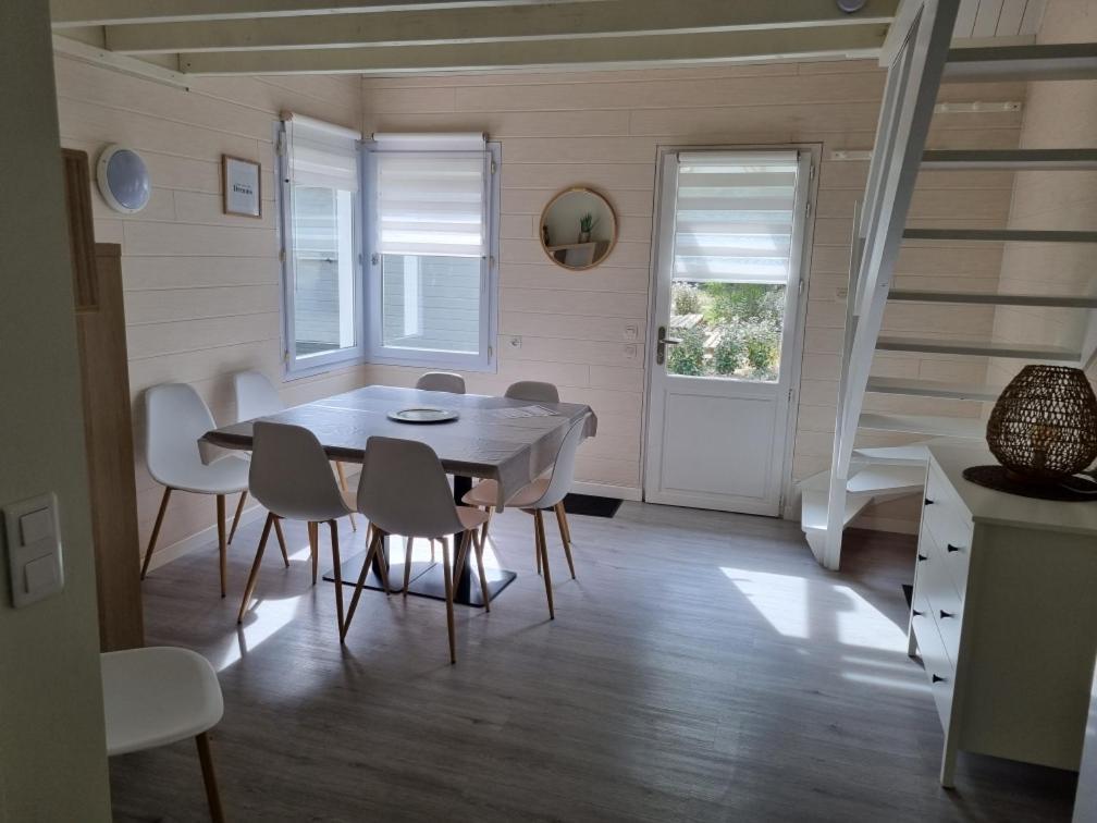 Les Chalets De Saumur, Piscine & Parc Boise, 100M Du Cadrenoir Kültér fotó