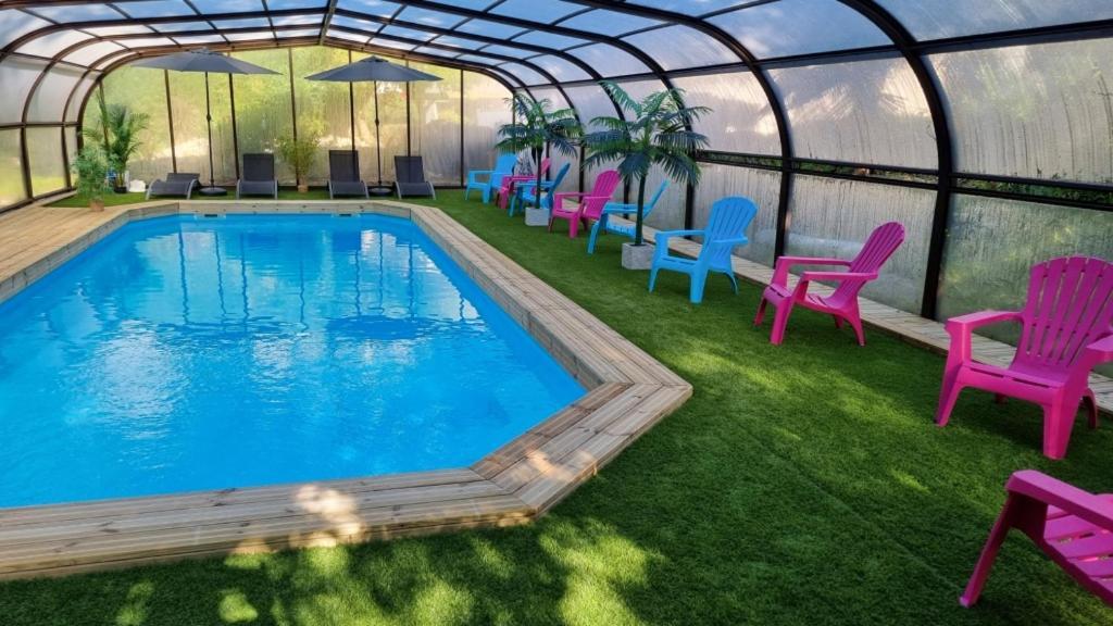 Les Chalets De Saumur, Piscine & Parc Boise, 100M Du Cadrenoir Kültér fotó